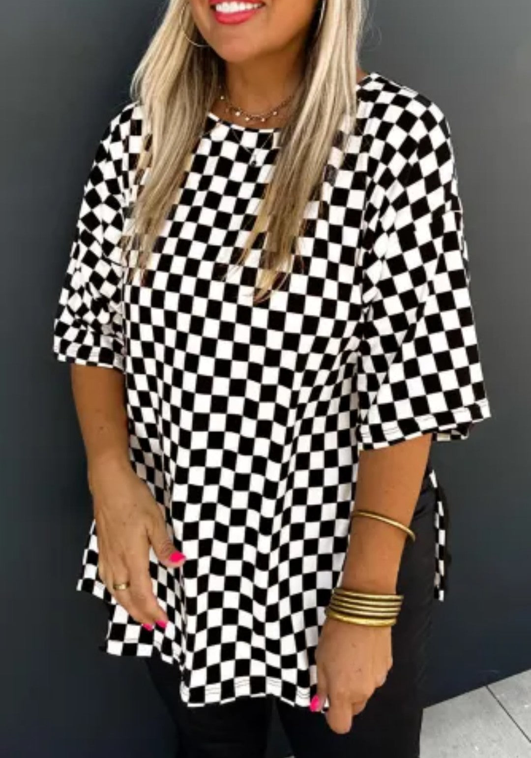 CHECKERED SKATER GIRL T