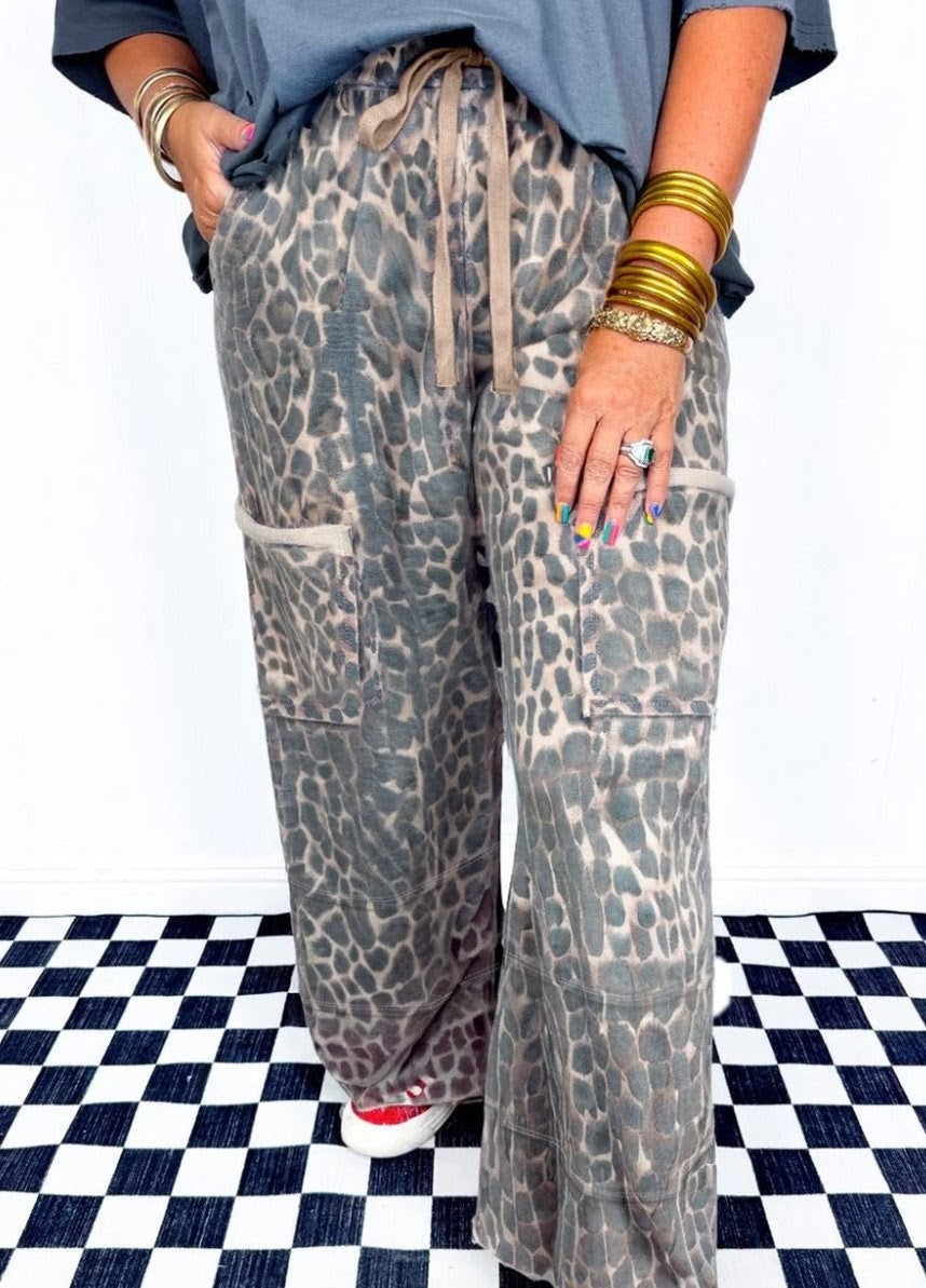 LEOPARD LOVE WIDE LEGS