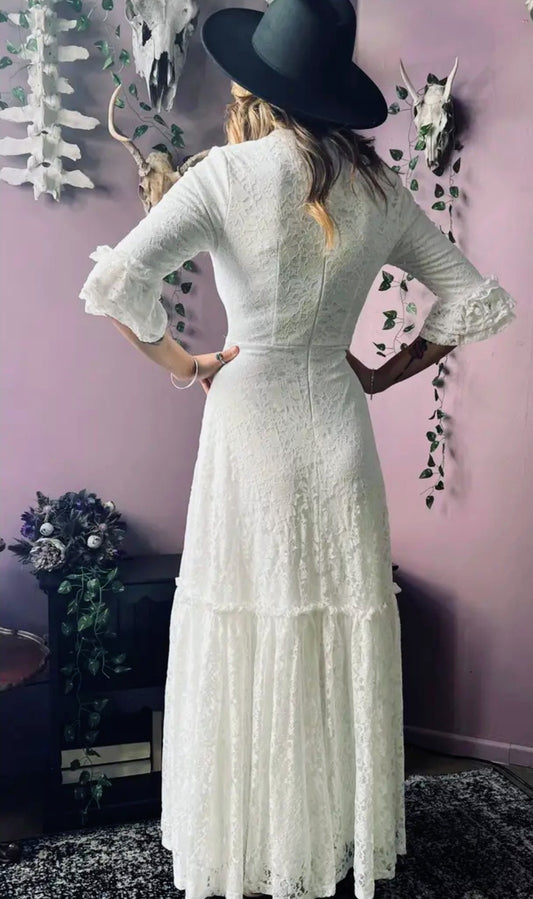 AURORA LACE MAXI DRESS