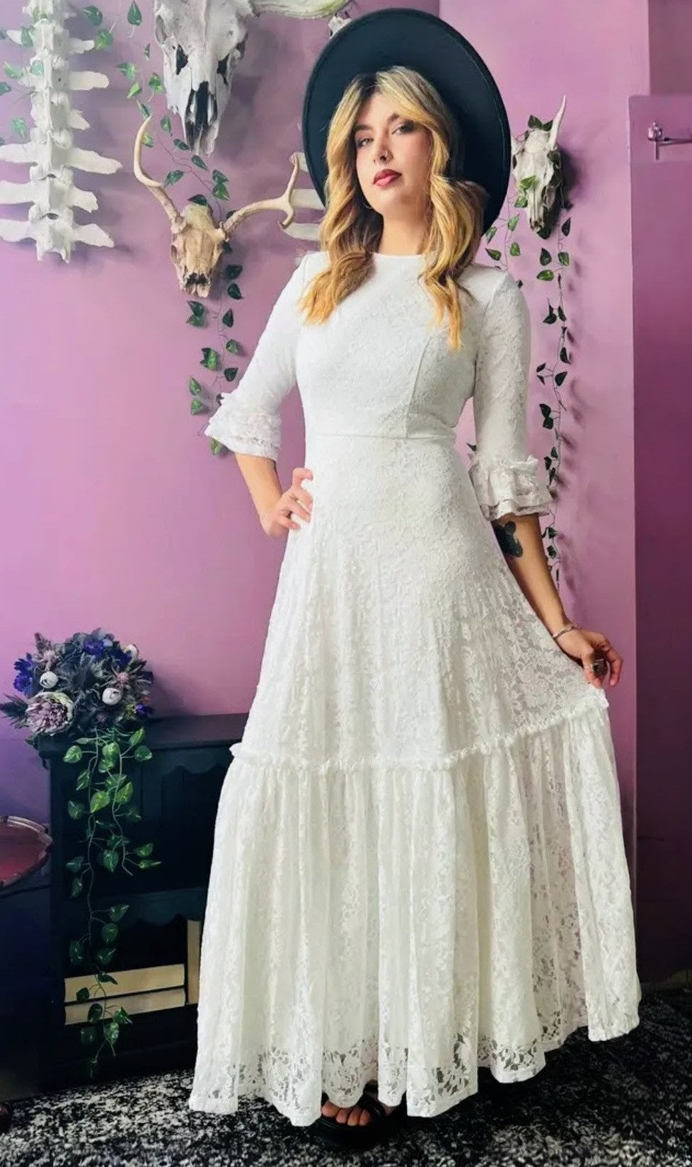 AURORA LACE MAXI DRESS Luna Moon+ AURORA LACE MAXI DRESS Luna Moon+